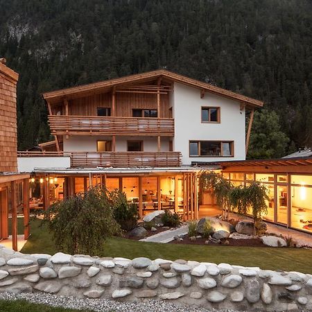 Aufatmen - Das Urlaubsrefugium Hotel Leutasch Exterior photo