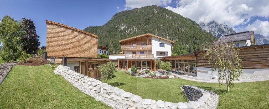 Aufatmen - Das Urlaubsrefugium Hotel Leutasch Exterior photo