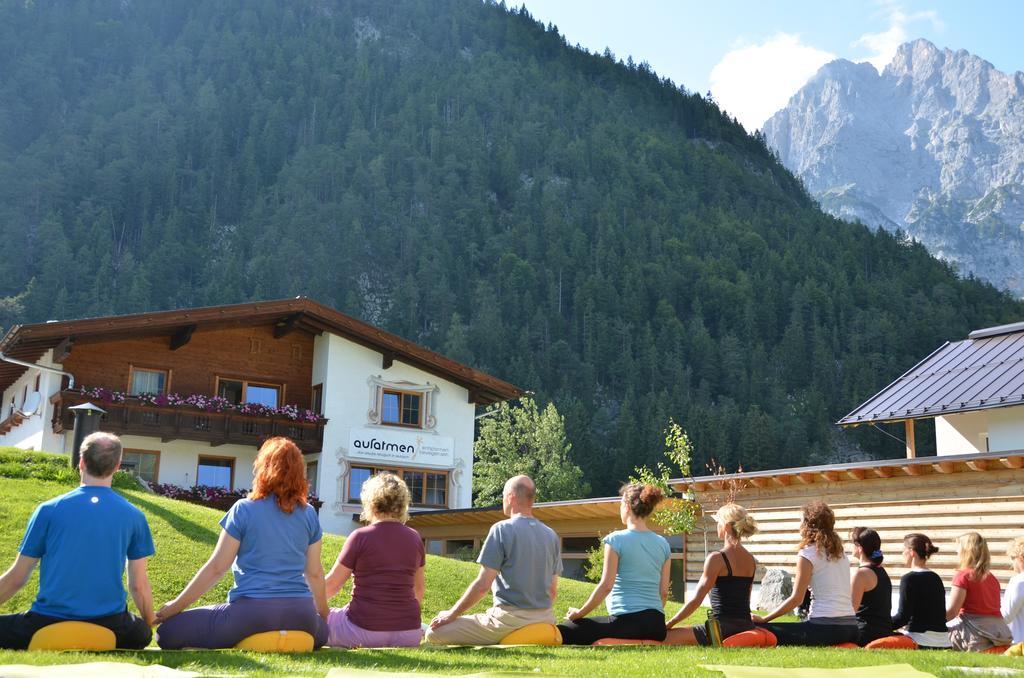 Aufatmen - Das Urlaubsrefugium Hotel Leutasch Exterior photo
